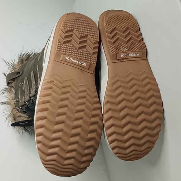 Sorel- Joan of Arctic -Suede Waterproof Boots w/Faux Cuff- Olive Gray - size 9 - Picture 7 of 16